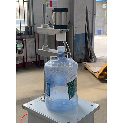 بطری پلاستیکی اتوماتیک 3 گالن 5 گالن 20 لیتری درب بطری آب بطری تجهیزات دستگاه برای دستگاه پرکن گالن تامین کننده