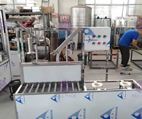 دستگاه پرکن نیمه اتوماتیک 80BPH 20L گالن تامین کننده