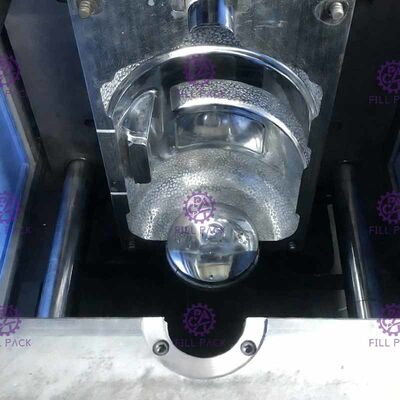 5 Gallon Semi Auto 120bph 30mm PET Bottle Blowing Machine تامین کننده