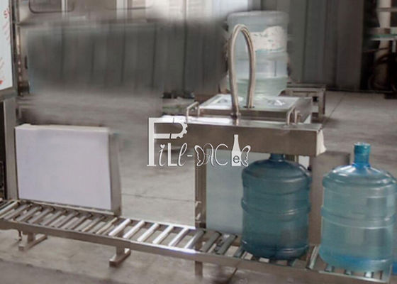 دستگاه پرکن گالن آب معدنی 450BPH 20L 5 گالن تامین کننده