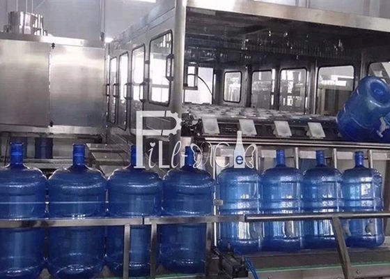آب قابل شرب 3 در 1 دستگاه بطری آب معدنی 1000BPH تامین کننده